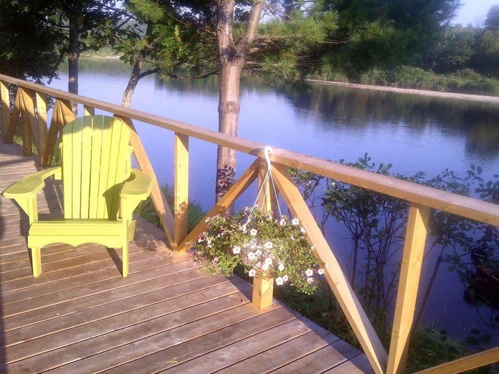 Pond'S Resort Blackville ภายนอก รูปภาพ