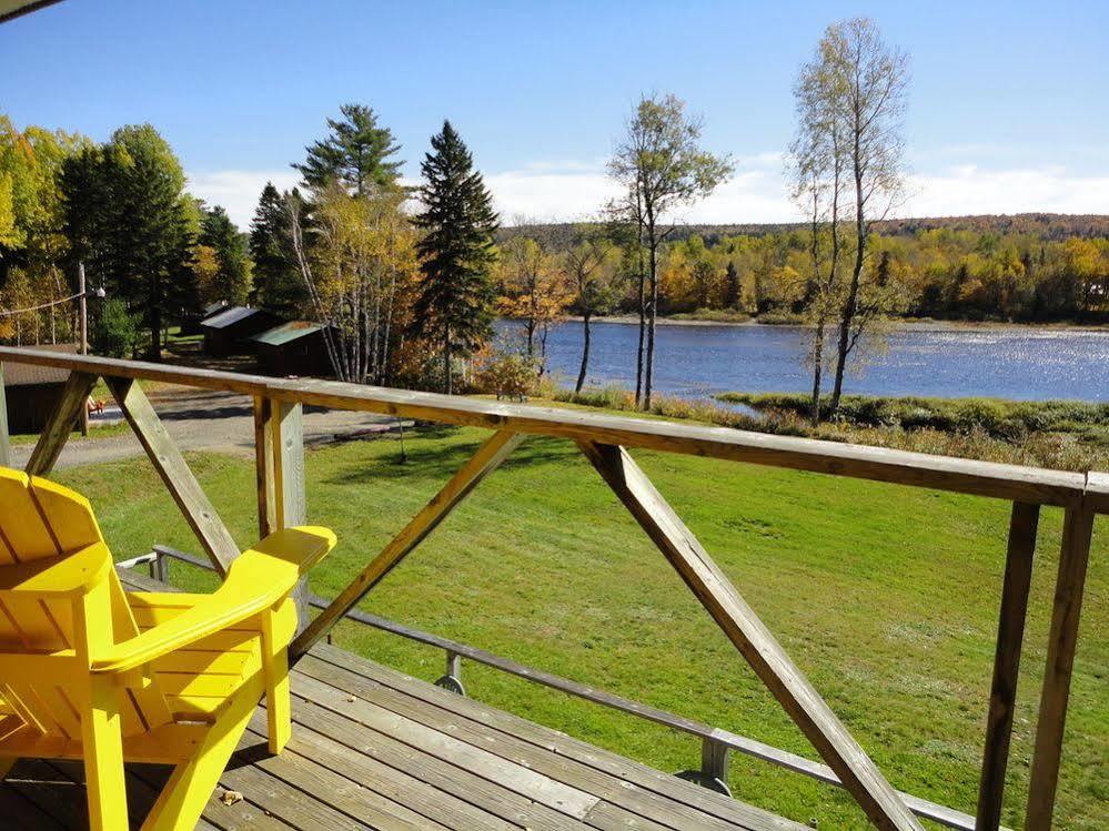 Pond'S Resort Blackville ภายนอก รูปภาพ